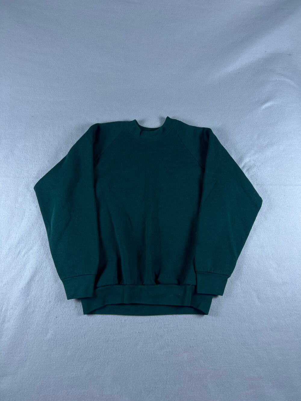 Vintage 90s Fruit of the Loom Sweatshirt Mens M Green Raglan Sleeve Made in USA
